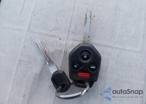 2013 Subaru Outback 2.5I Premium z USA, uszkodzony, nr VIN 4S4BRCCCXD3241490